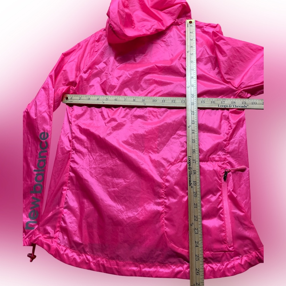 New Balance Pink Lightweight Hooded Packable Windbreaker Water Resistant  Jacket - Picture 3 of 8